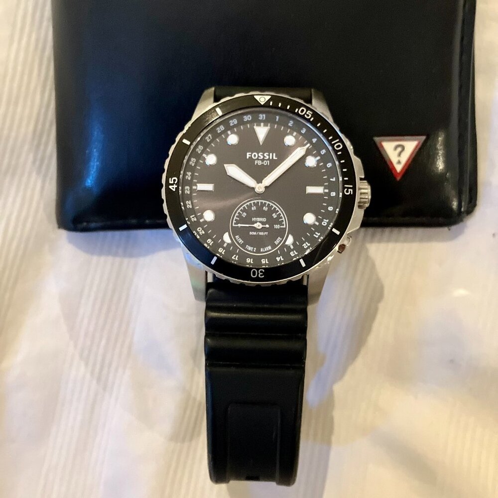 FOSSIL MULTIFUNCTION HYBRID WATCH